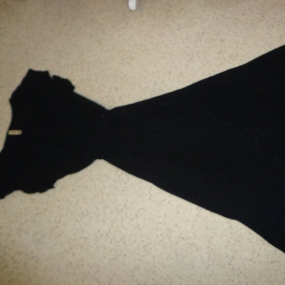 NEW GRECERELLE Maxi Wrap Dress M Black Waist Ties Ruffled Cap Sleeves V-Neck - Picture 5 of 16